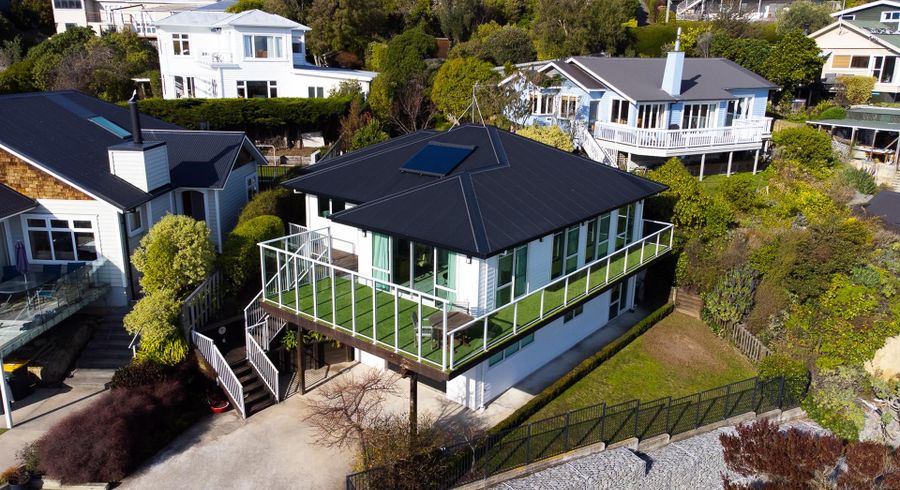  at 19 The Brae, Mount Pleasant, Christchurch