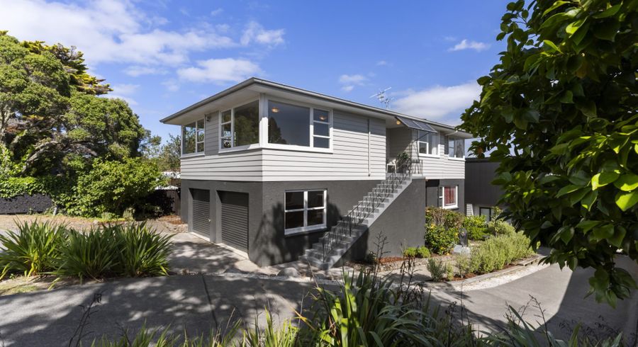  at 5 Nea Place, Hillcrest, Auckland