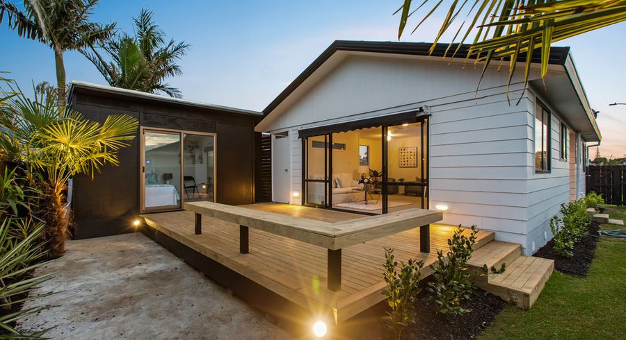  at 1/32 Coombe Avenue, Otara, Auckland