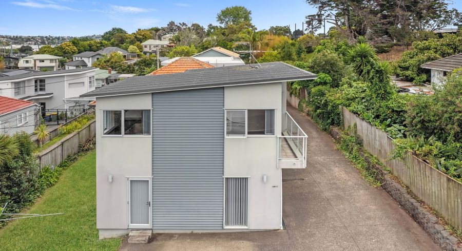  at 1/18 Forrest Hill Road, Forrest Hill, North Shore City, Auckland