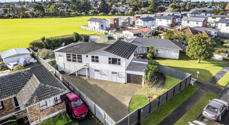  at 106 Edgewater Drive, Pakuranga, Auckland