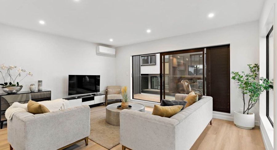  at 3 Irwin Lane, Windsor Park, North Shore City, Auckland