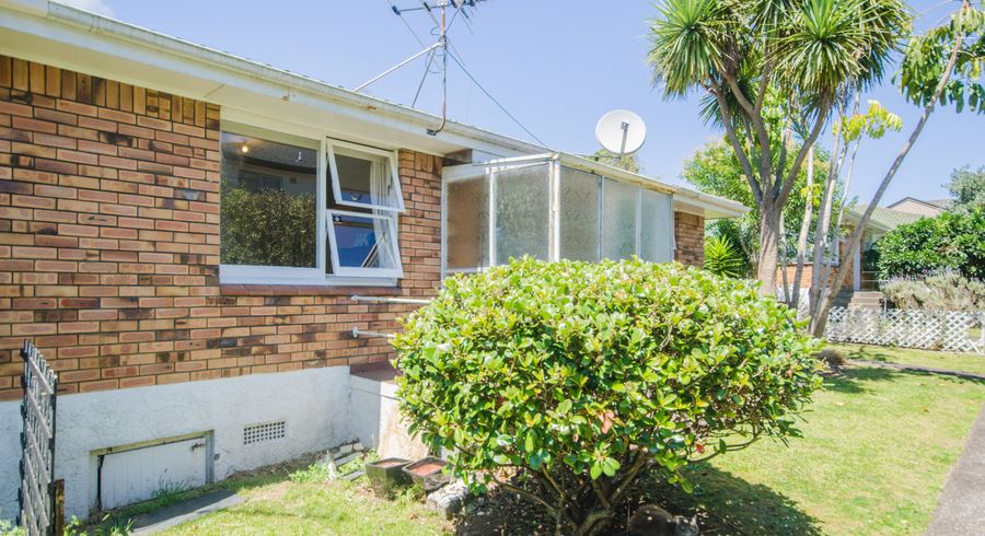  at 2/4 Shackleton Road, Mount Eden, Auckland