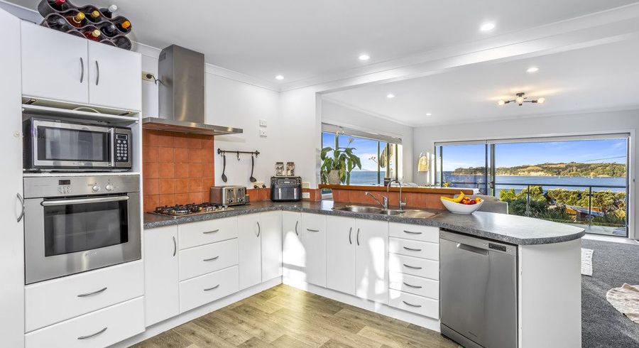  at 8 Swann Beach Road, Stanmore Bay, Whangaparaoa
