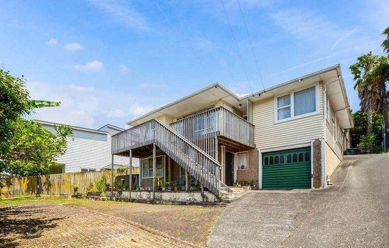  at 81 Hendry Avenue, Hillsborough, Auckland