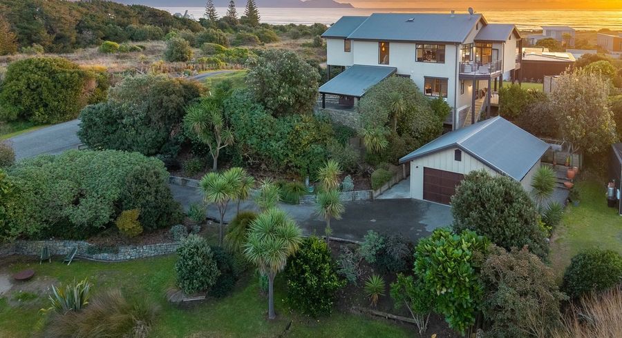  at 8 Beachview Grove, Peka Peka, Kapiti Coast, Wellington