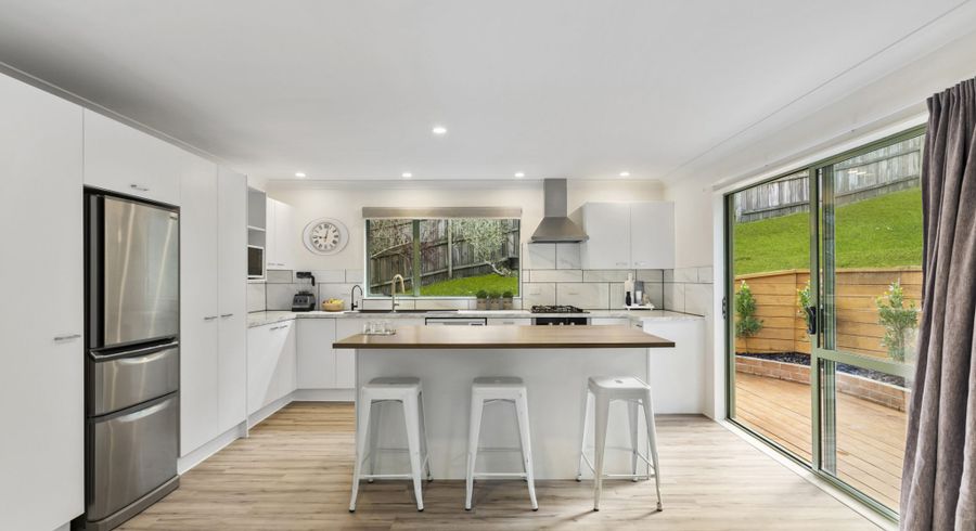  at 20 Caversham Drive, Torbay, Auckland