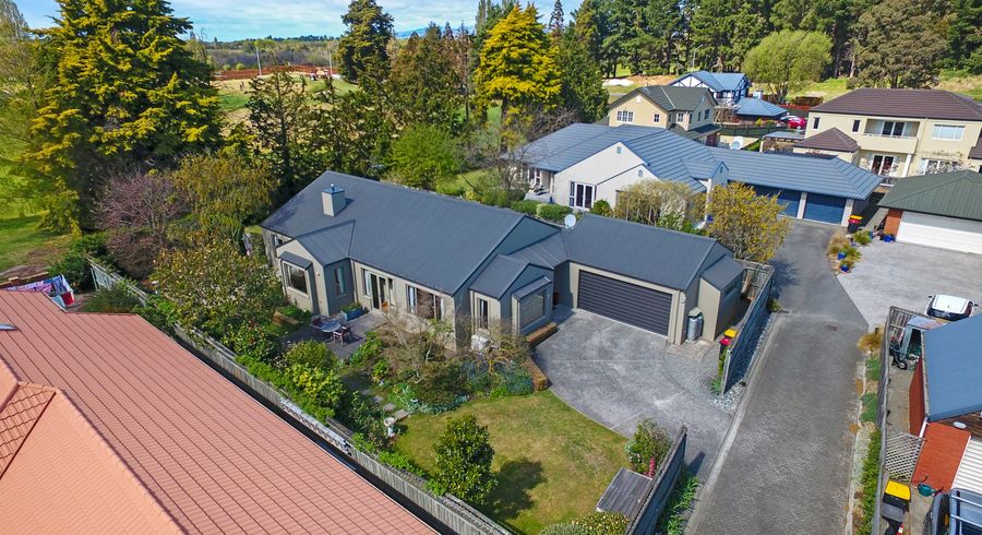  at 9 Oakmont Green, Shirley, Christchurch