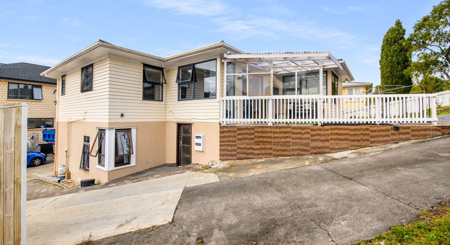  at 18 Jamaica Place, Blockhouse Bay, Auckland