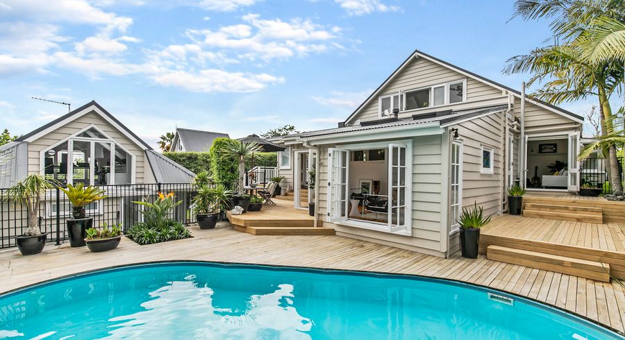  at 126 Bassett Road, Remuera, Auckland