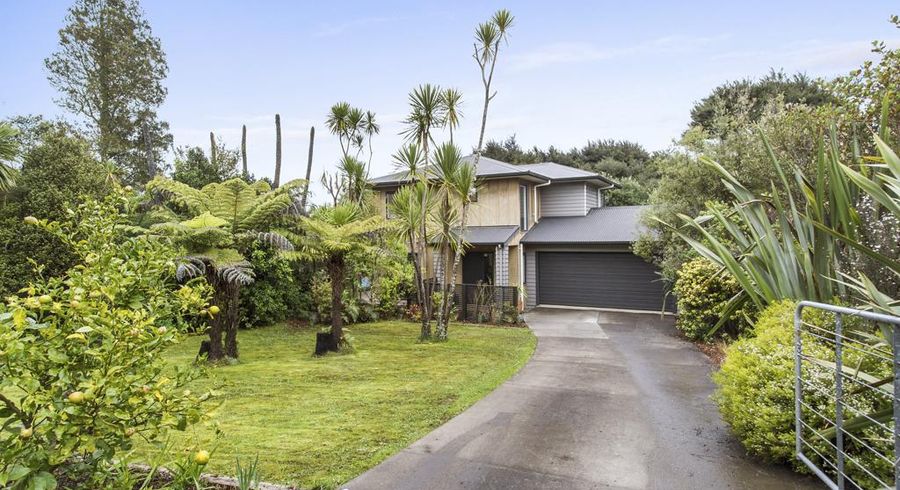  at 1024 Scenic Drive North, Swanson, Auckland
