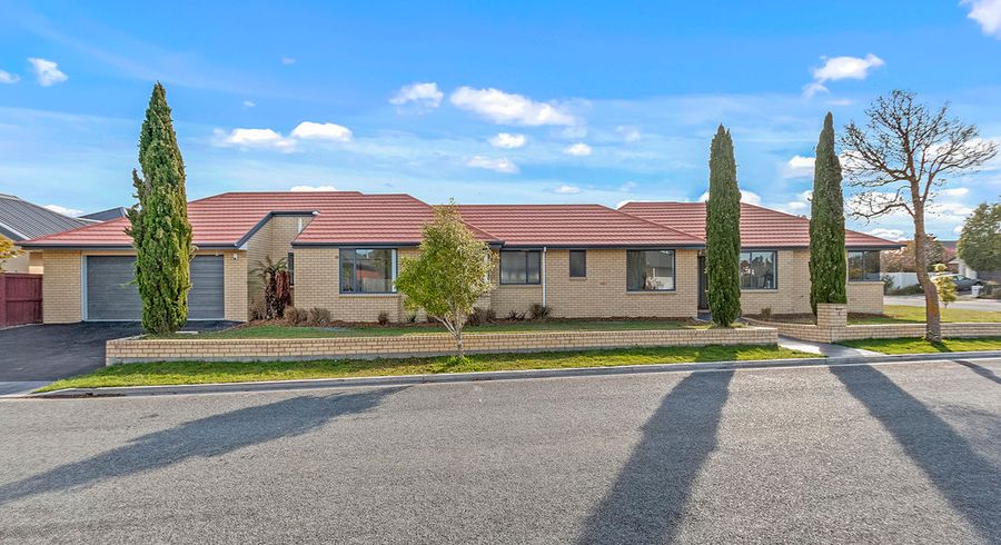  at 2 Courtfield Close, Parklands, Christchurch