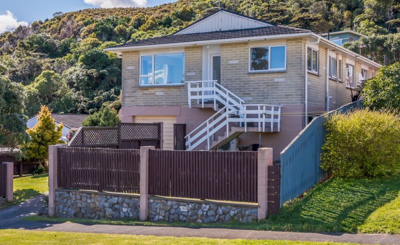  at 2/25 Mulberry Street, Maungaraki, Lower Hutt