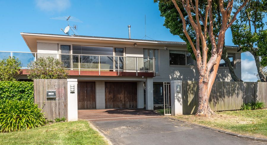  at 207 Point View Drive, East Tamaki Heights, Auckland