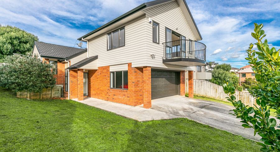  at 10 Ginko Place, Mangere, Auckland