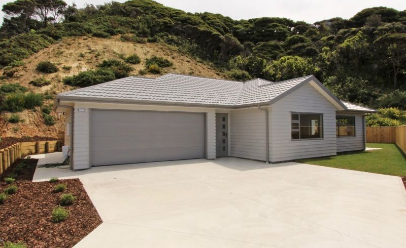  at 16 Spritsail Place, Whitby, Porirua