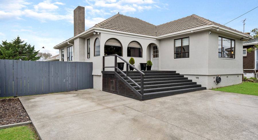  at 521 Hillsborough Road, Mount Roskill, Auckland