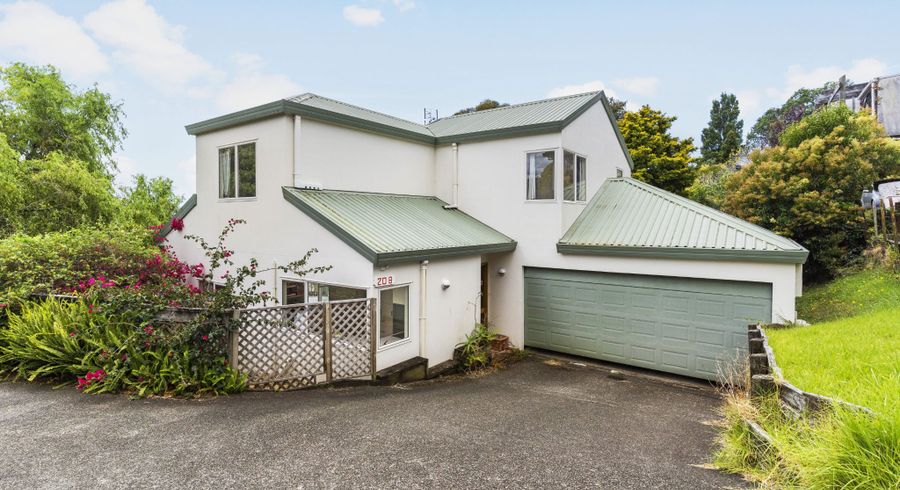  at 2/20 Sunset Road, Unsworth Heights, North Shore City, Auckland