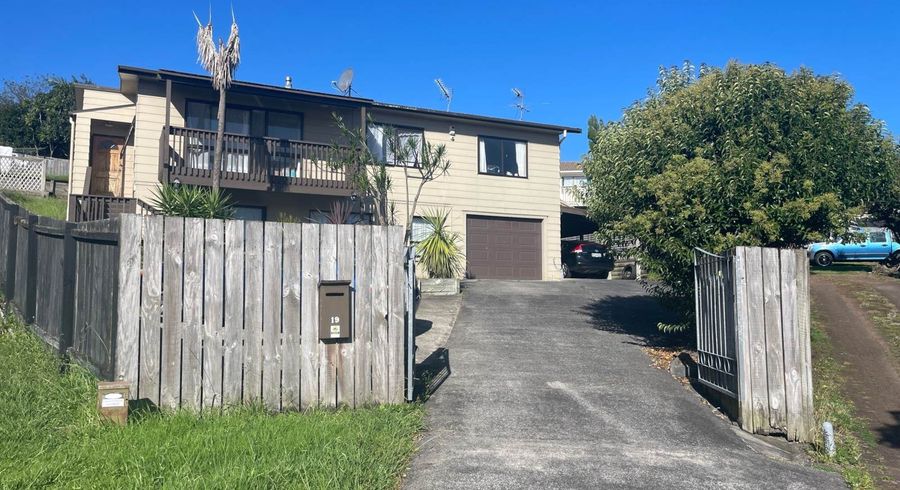  at 19 Melia Grove, Goodwood Heights, Manukau City, Auckland