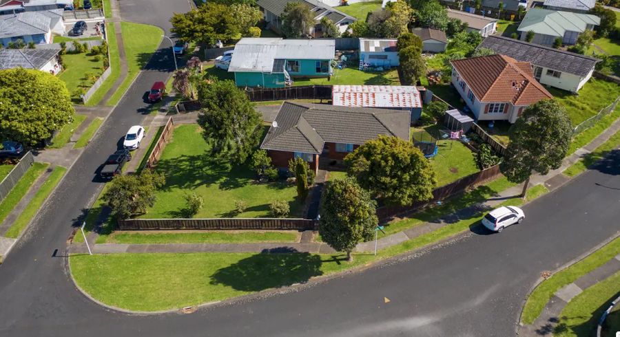  at 4 Staverton Crescent, Mangere, Manukau City, Auckland