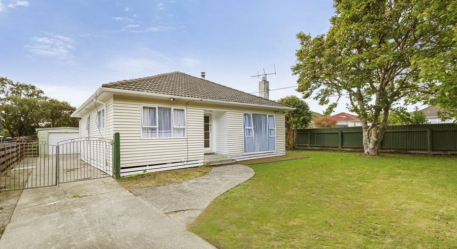  at 39 Hine Road, Wainuiomata, Lower Hutt, Wellington