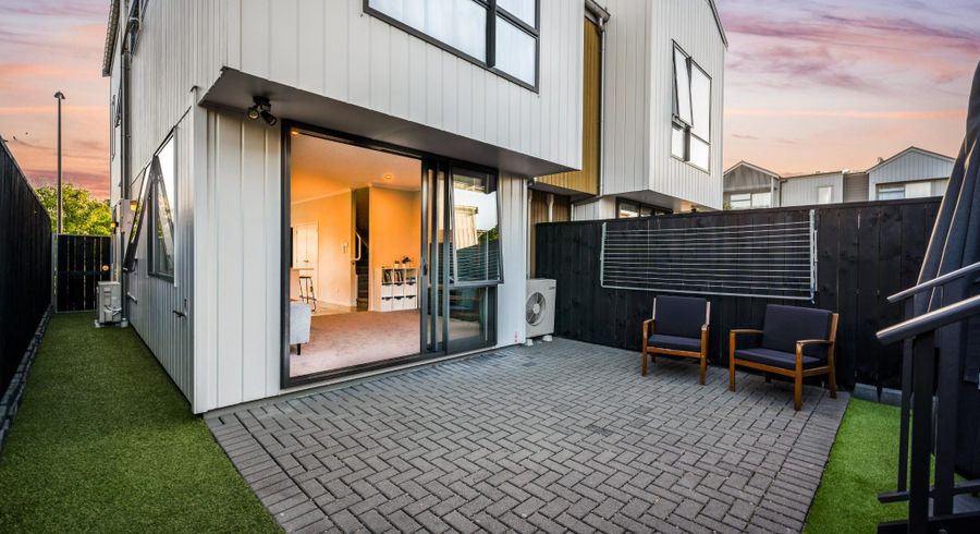  at 4 Kapia Road, Westgate, Waitakere City, Auckland