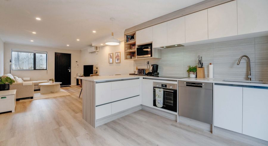  at 79C Granville Drive, Massey, Waitakere City, Auckland