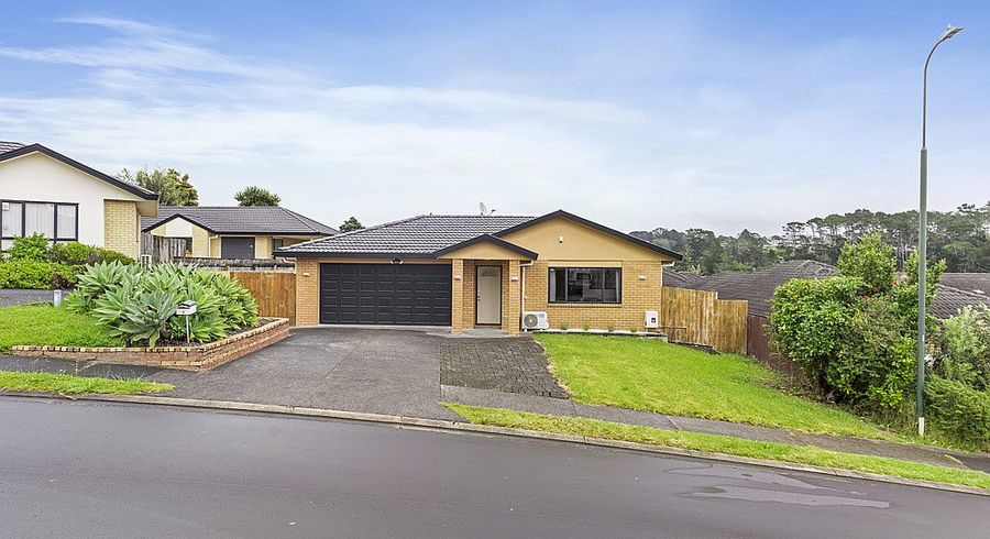  at 6 Parkcrest Drive, Henderson, Auckland