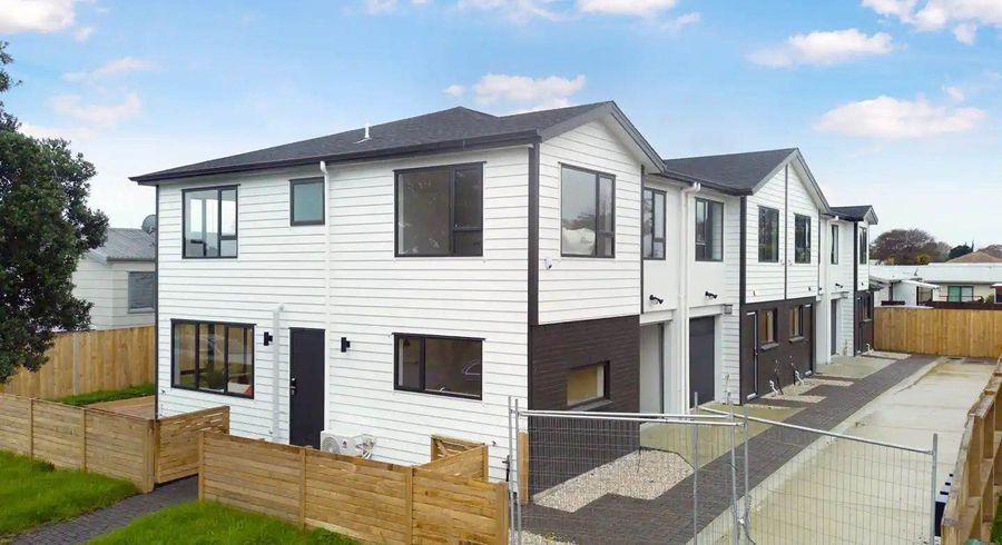  at 4 a,b,c,d Templeton Place, Clendon Park, Manukau City, Auckland