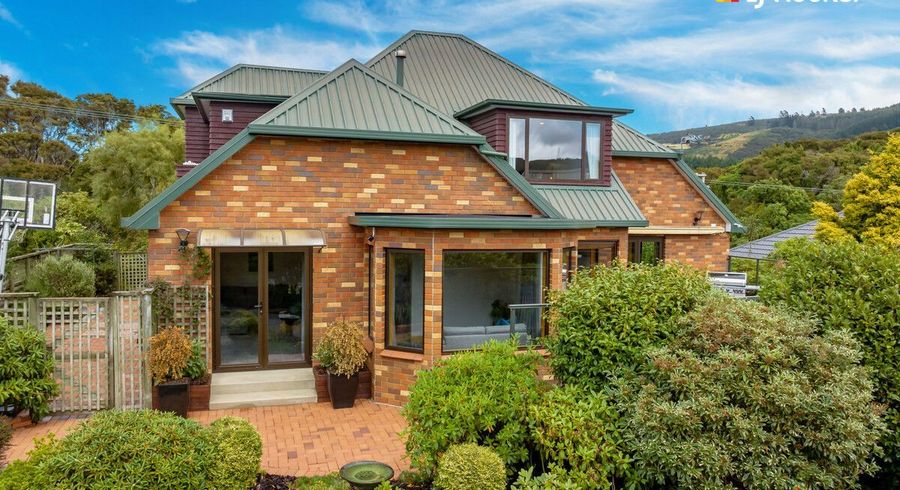  at 5 Garden Place, Glenleith, Dunedin