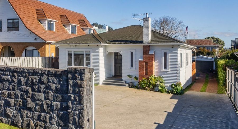  at 5 Euston Road, Sandringham, Auckland