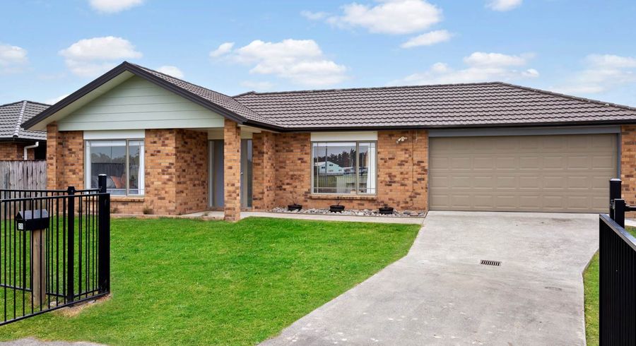  at 20 Chic Gardens, Parakai, Helensville