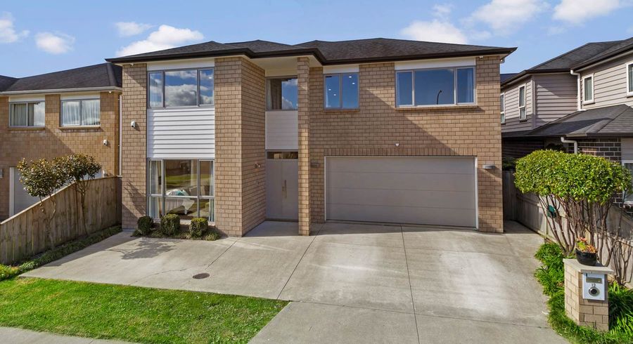  at 12 Sunshine Lane, Flat Bush, Auckland