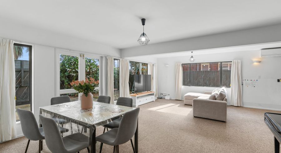  at 1/8 Cottesmore Close, Burnside, Christchurch City, Canterbury