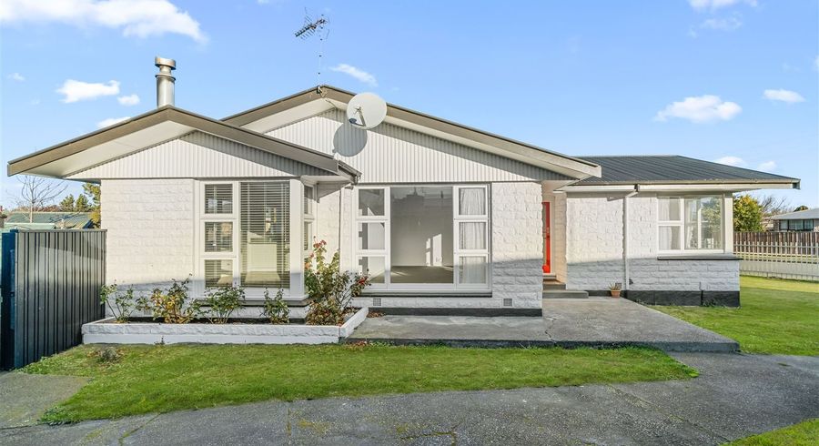  at 32 Boston Avenue, Hornby, Christchurch