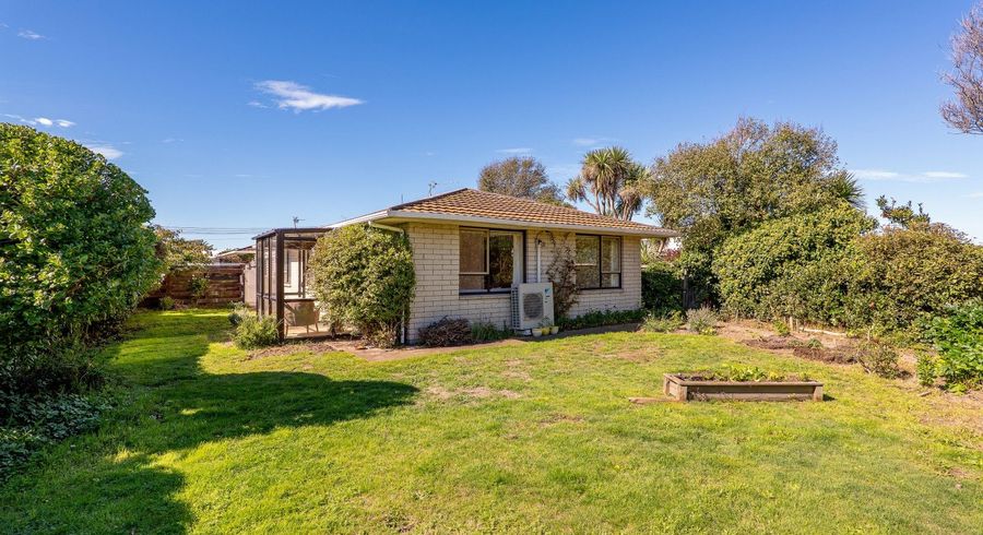  at 2/88 Pine Avenue, New Brighton, Christchurch