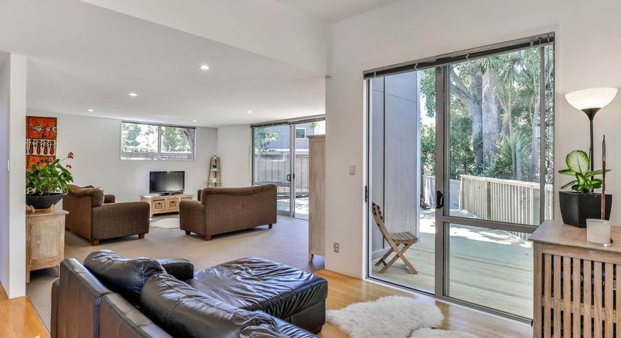  at 91a Kaurilands Road, Titirangi, Waitakere City, Auckland