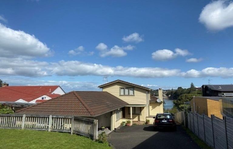  at 3 Churchill Road, Murrays Bay, North Shore City, Auckland