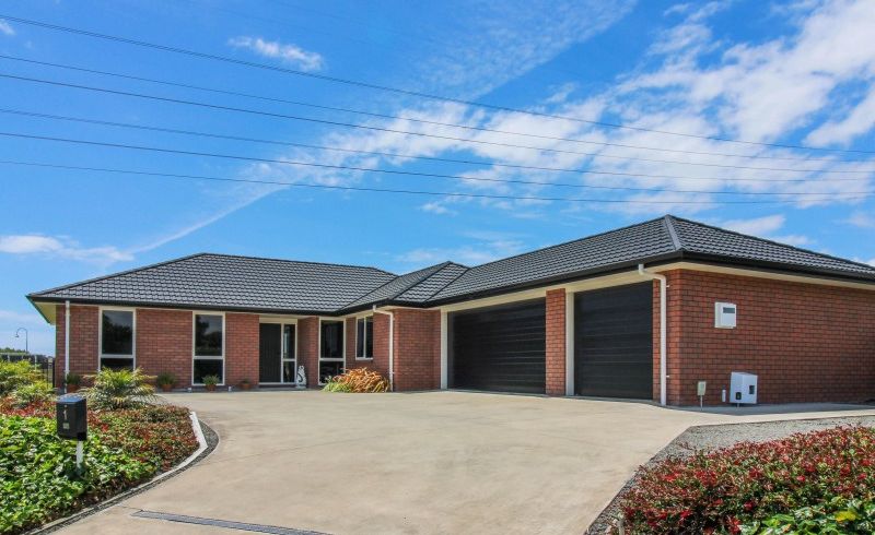  at 1 Ongarui Close, Whalers Gate, New Plymouth
