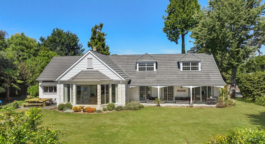  at 31 Old Mill Road, Brooklyn