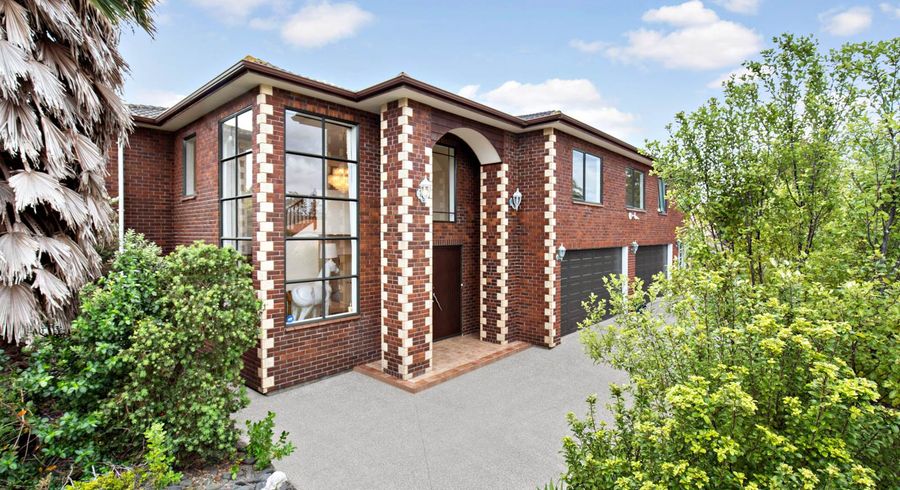  at 2 Ballintra Close, Pinehill, Auckland
