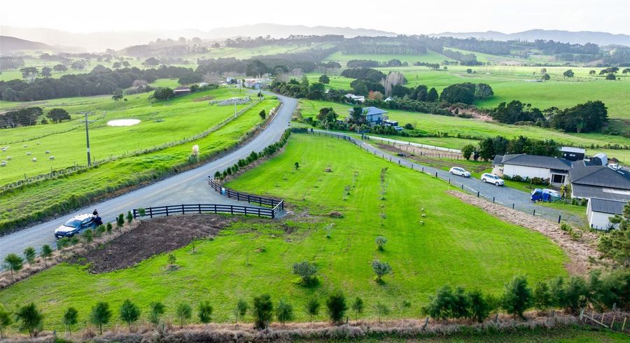  at 90A Hilltop Road, Hakaru, Kaiwaka
