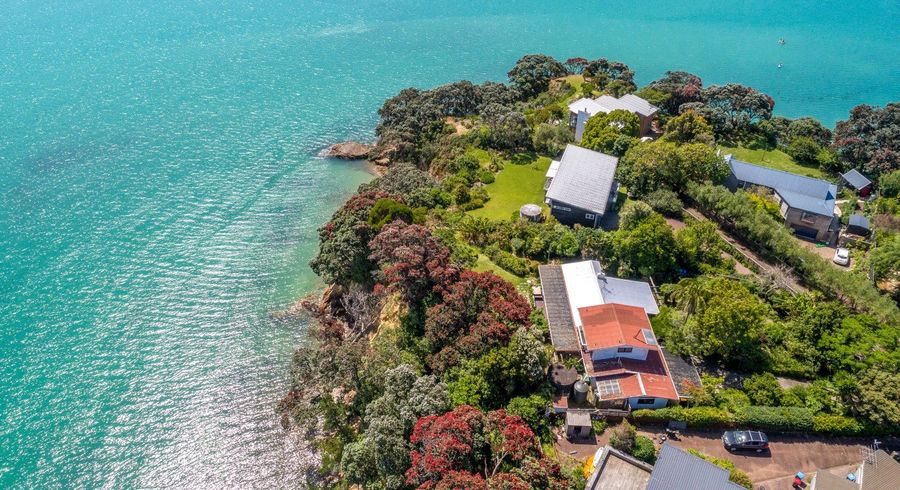  at 18 Esslin Road, Surfdale, Waiheke Island