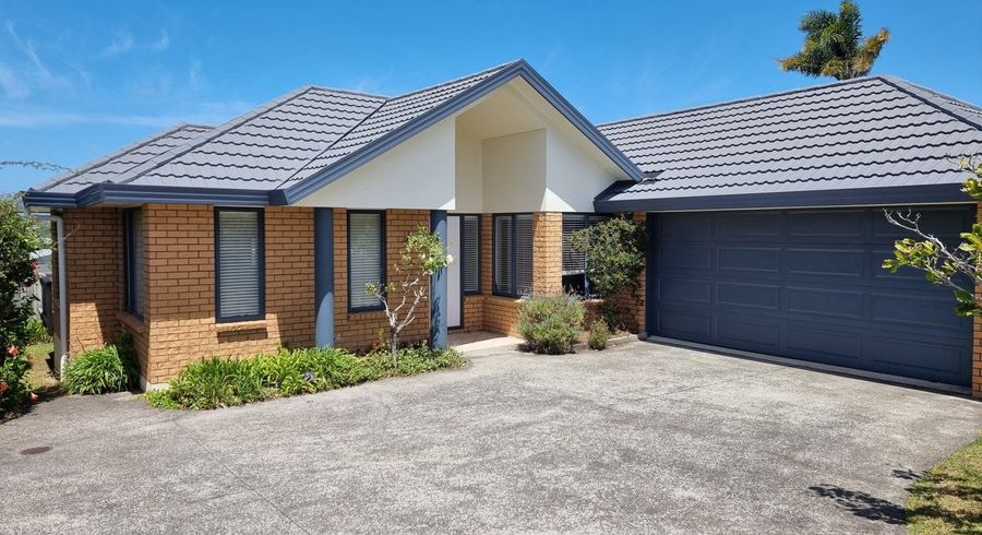  at 90A Ridge Road, Howick, Auckland