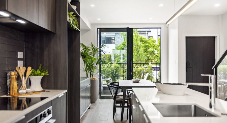  at 2/19 Windlass Street, Long Bay, North Shore City, Auckland