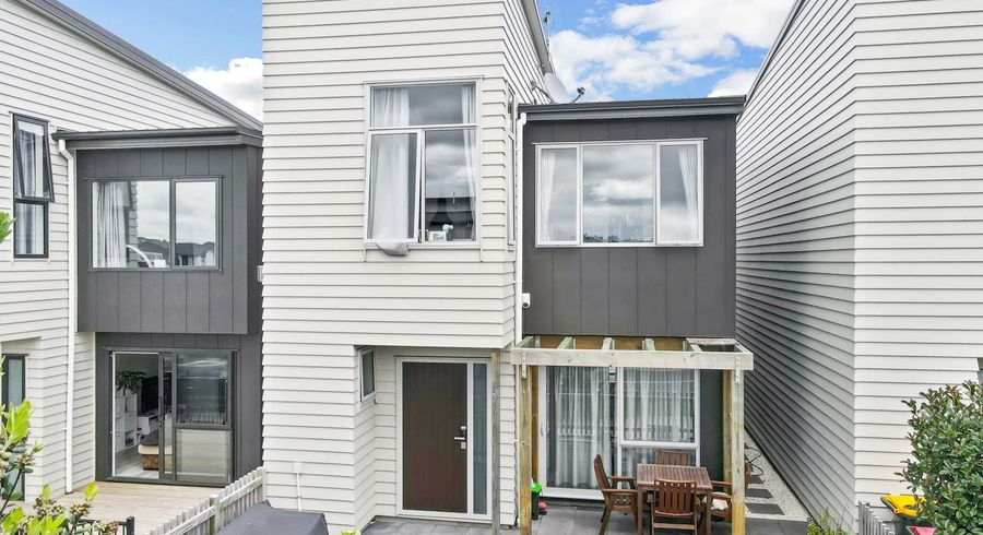  at 5 Tahingamanu Road, Hobsonville, Waitakere City, Auckland