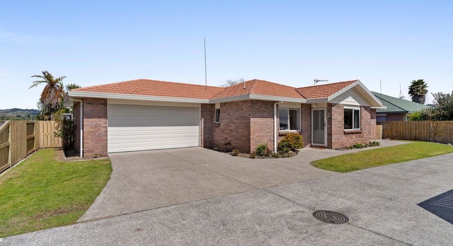 at 35  Romana Crescent, Papamoa, Tauranga, Bay Of Plenty