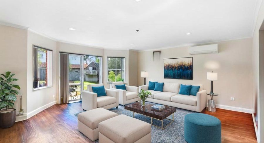  at 8 Te Wharau Drive, Greenhithe, North Shore City, Auckland