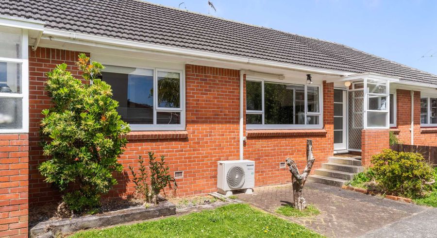  at 4/134 Onewa Road, Northcote, Auckland