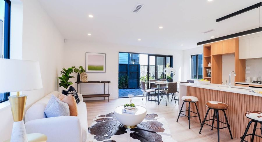  at 71A Seaview Road, Castor Bay, Auckland